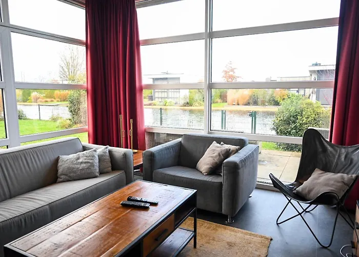 Marina Strandbad Riverlodge Mit Zaun Haus Nr 94